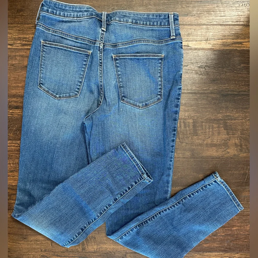 TARGET Universal Thread Women's Skinny Jeans Medium Blue 8 / 29 regular length